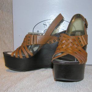 New Steve Madden leather platform sandals 8.5